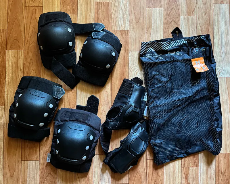 Decathlon Oxelo Fit500 roliklar uchun himoya to‘plami — M 1 Decathlon Oxelo Fit500 roliklar uchun himoya to‘plami — M 1