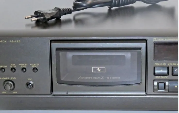 Кассетная дека Technics RS-AZ6 4 Кассетная дека Technics RS-AZ6 4