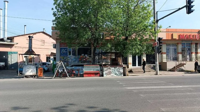 Сдается коммерческое помещение под магазин/аптеку Сдается коммерческое помещение под магазин/аптеку