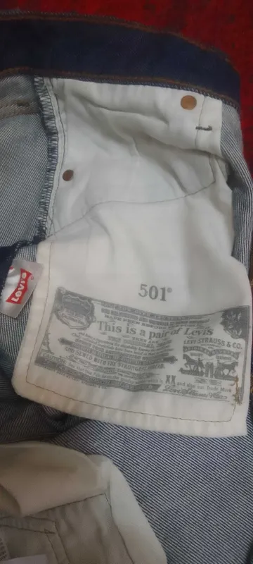 Levis 501 Продаются джинсы. — фото 1