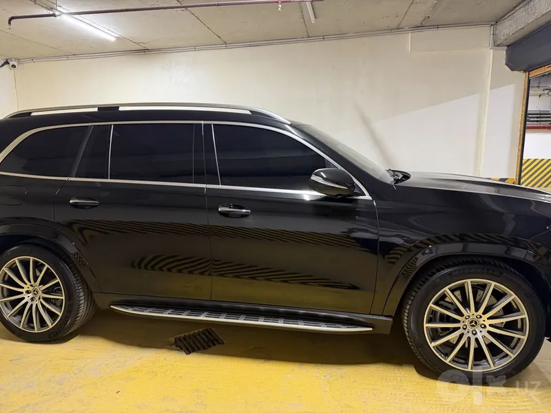 Mercedes-Benz GLS 450 2 Mercedes-Benz GLS 450 2