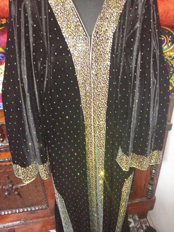 Dubai abaya