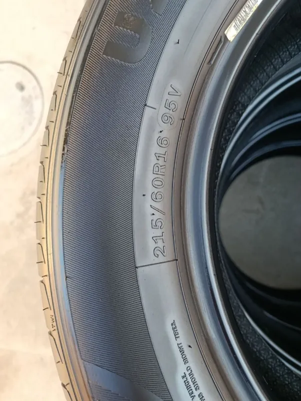 Balon sotiladi 215/60 R16 Ideal xolatda — фото 4