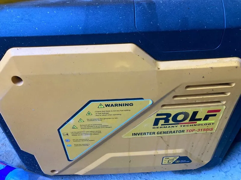 Генератор бензигюнвый ROLF top3150is 3kv 220