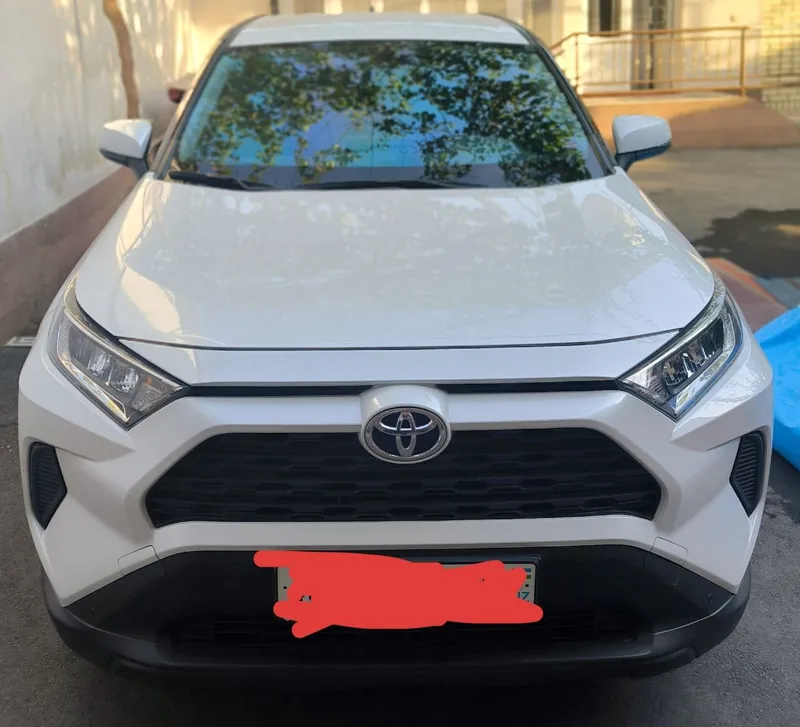 Toyota RAV4 sotiladi. Оқ 1