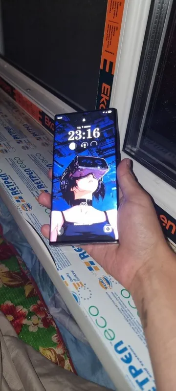 Galaxy s22 ultra с кастомной крышкой 2