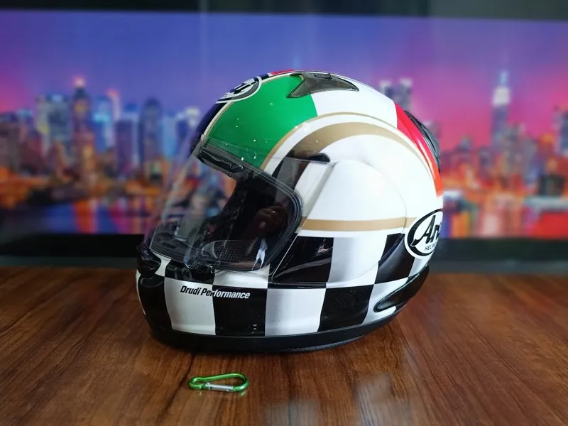 Мото шлем от Японского бренда ARAI Drudi Performance