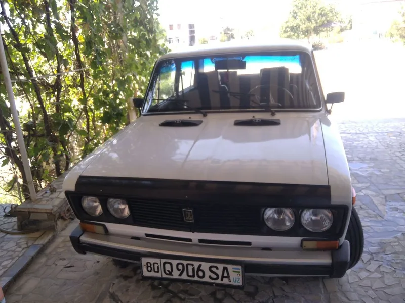 VAZ 2106 sotiladi. 2 VAZ 2106 sotiladi. 2