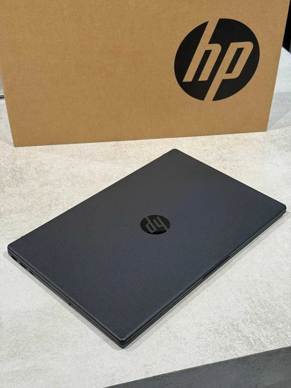 HP laptop 15 AMD R3-7320U/DDR5 8GB/SSD NVME 1TB/Display 15'6 FHD IPS