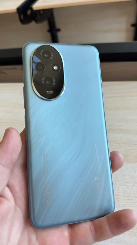 Honor 200 5G 8+8gb/256gb Honor 200 5G 8+8gb/256gb