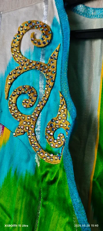 Milliy ko‘ylak, yopinchiq va ikkita shim sotaman. 5 Milliy ko‘ylak, yopinchiq va ikkita shim sotaman. 5