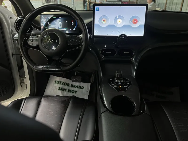 BYD e2 Sotiladi 6 BYD e2 Sotiladi 6