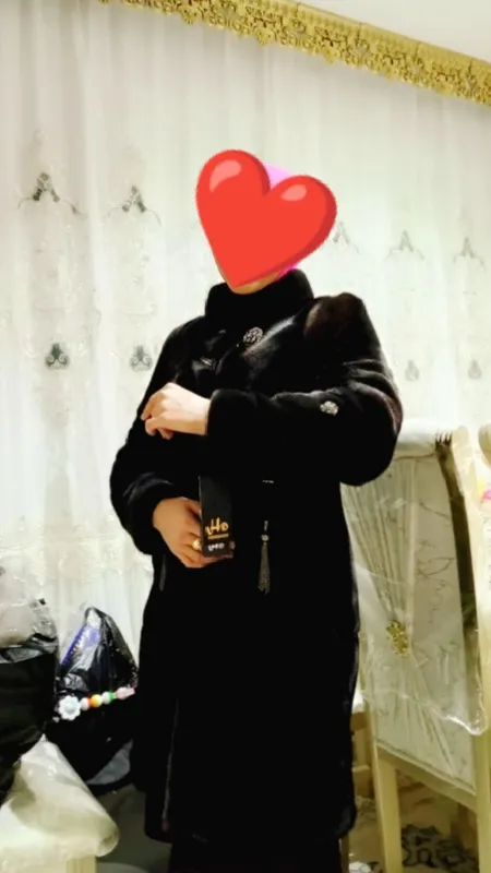 Yangi 48razmerli shuba sotiladi