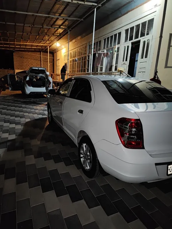 Автомобиль COBALT 4-позиция 2 Автомобиль COBALT 4-позиция 2