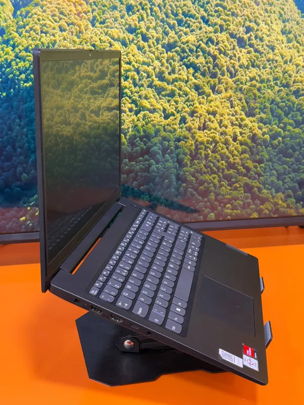 Lenovo ноутбук — фото 1