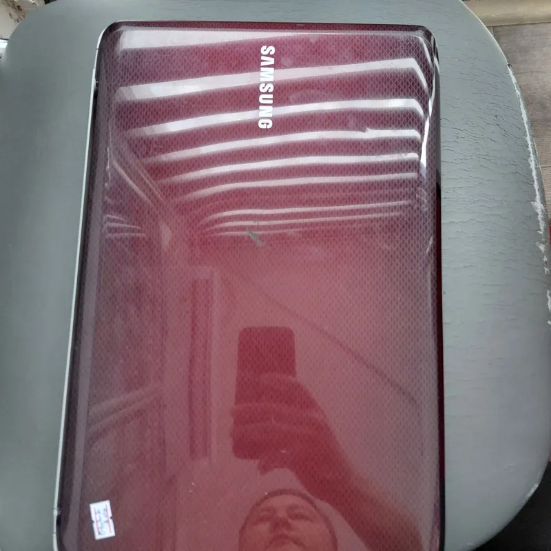 Noutbook , kamputer