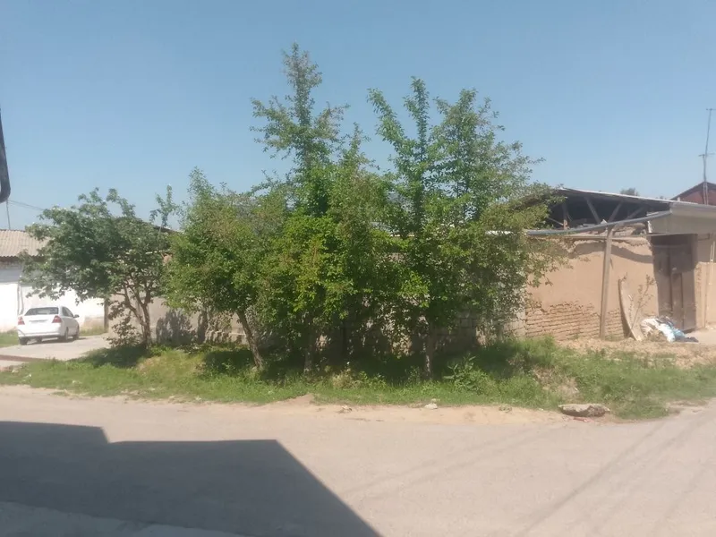 Uy xovli sotiladi