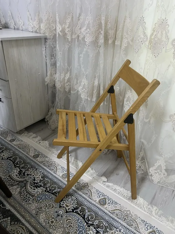 Стул складной из ореха .Куплена заграницей..Икеа Швеция.1 штук. — фото 1