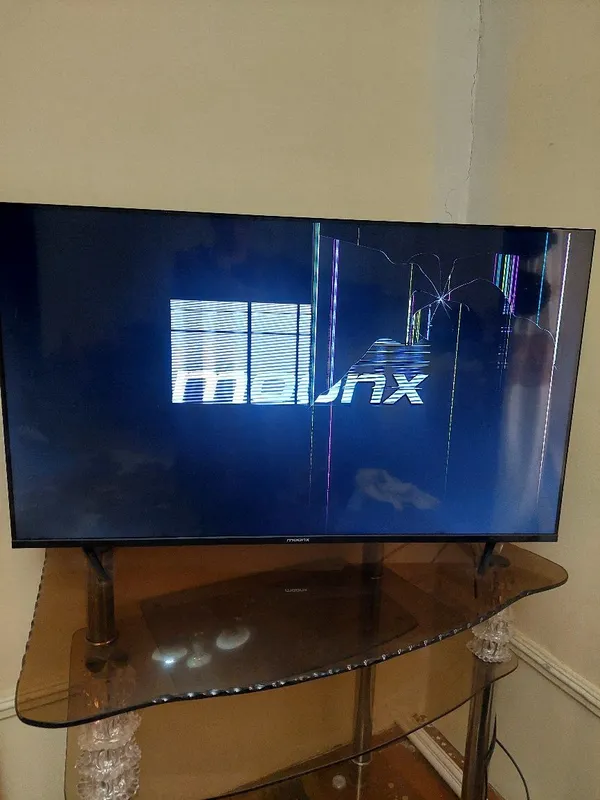 Продаётся телевизор moonx 43 2 Продаётся телевизор moonx 43 2