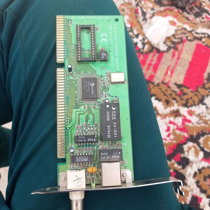 sotiladi eski retro Lan/ Ethernet tarmoq kartasi