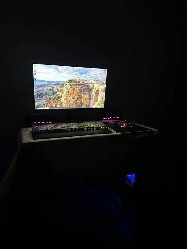 Kuchli kompyuter sotiladi 64GB OZU 500GB 3
