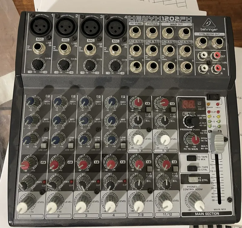 Behringer xenyx1202 fx sotiladi