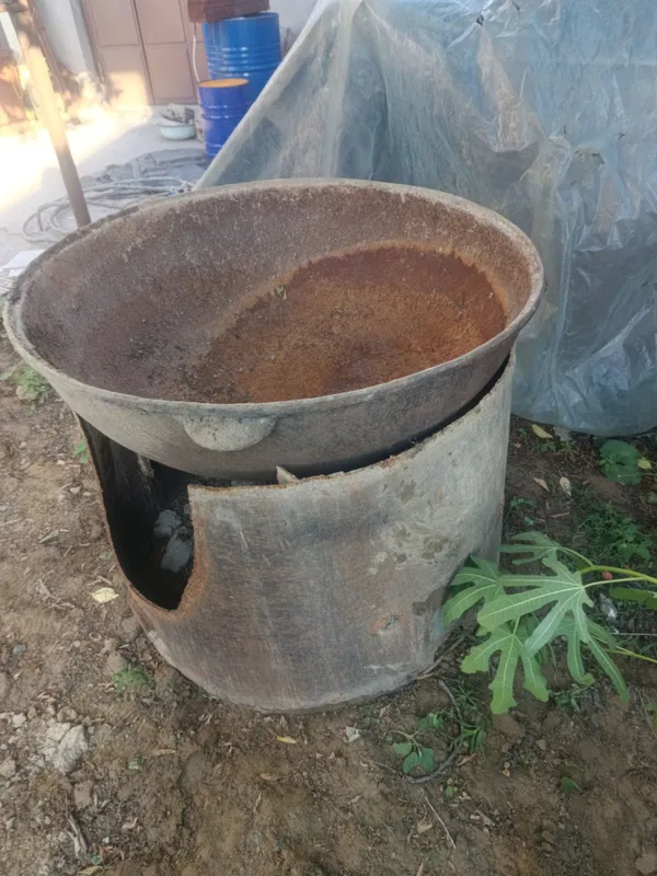 Chugun qozon ochoq ochogi qalin trubadan 200litrli 50 kg osh damlasa