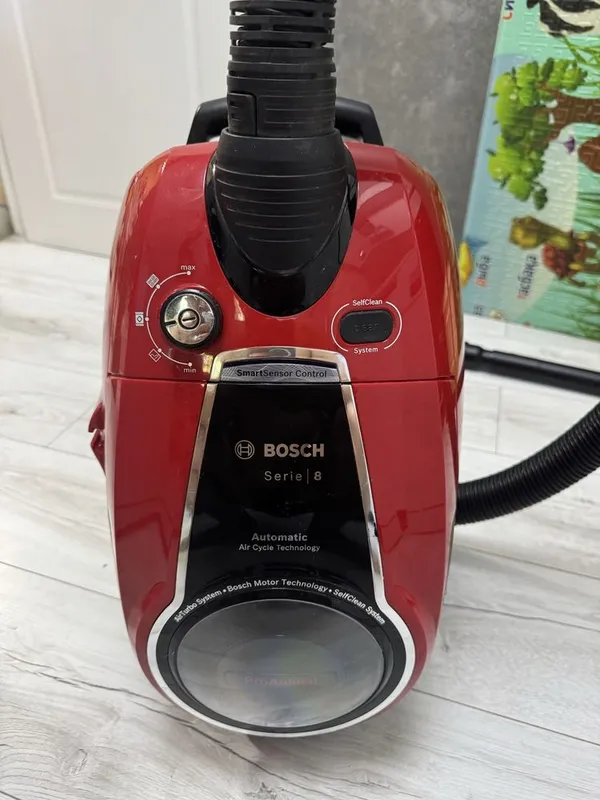 Продается мощный пылесос Bosch 8 series 1