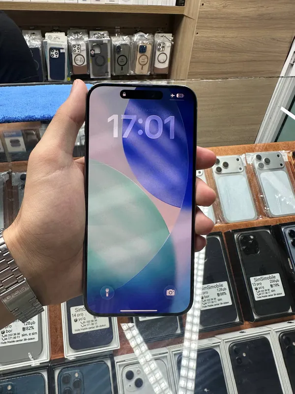 apple 15 pro max 5