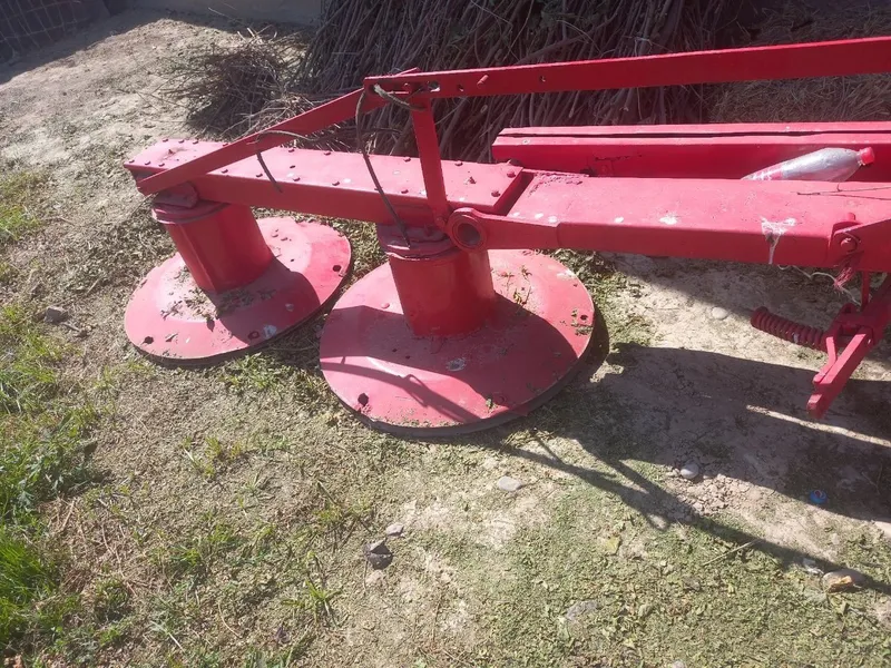 Traktor kosilkasi bilan 2