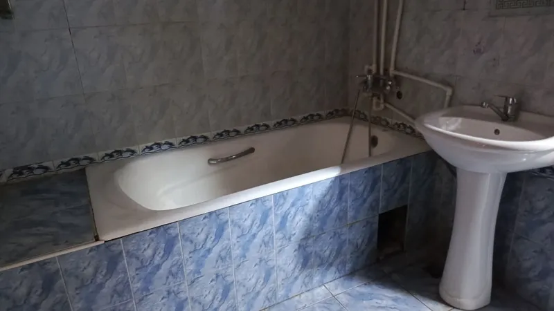 Guliston shaxar Vodnikda 2 etashli uy sotiiladi xamma sharoyiti alo — фото 3
