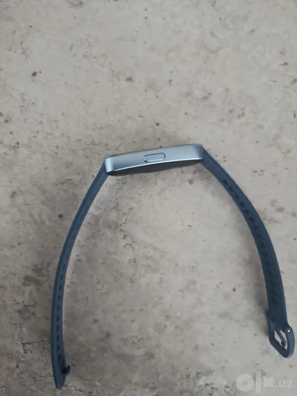 Продаю фитнес браслет Huawei band 10 4 Продаю фитнес браслет Huawei band 10 4