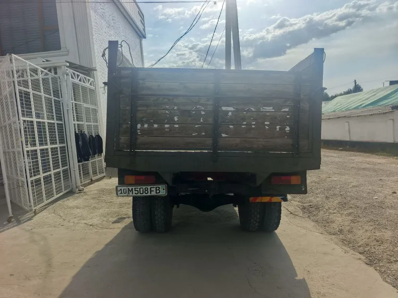 Бортовой грузовик 5