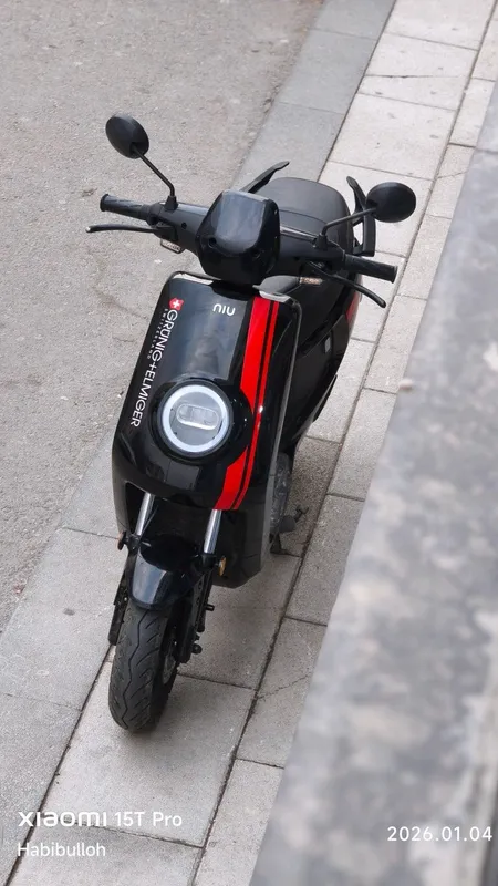 Niu Mqi plus sport 48 В . 42 Ампер