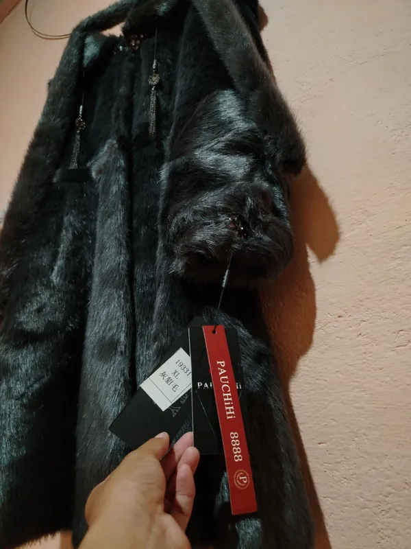 "Yangi shuba, XL, Zolushka fason, kiyilmagan"