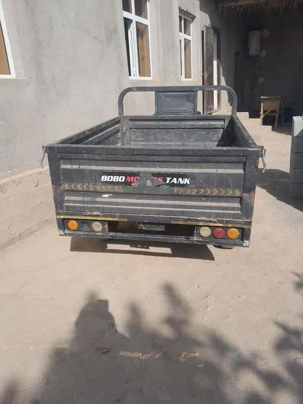 Скутер Bobo Motors Tank 1T 4 Скутер Bobo Motors Tank 1T 4