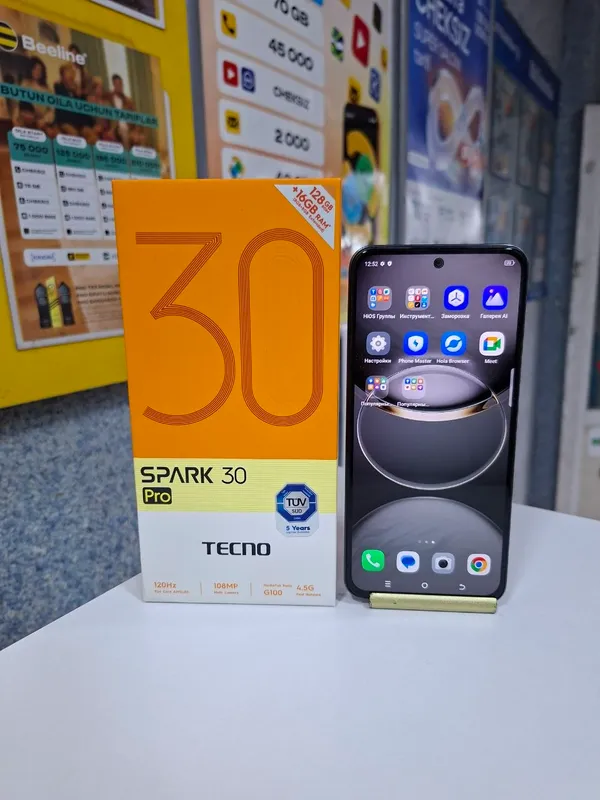 Tecno Spark 30 Pro 8+8/128GB Tecno Spark 30 Pro 8+8/128GB