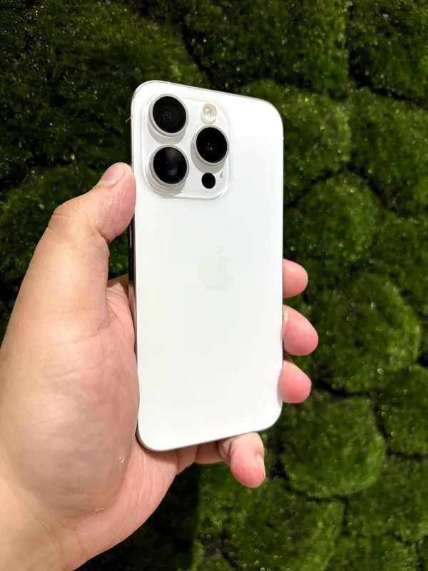 Iphone 15 pro White 85% yomkost 512 GB