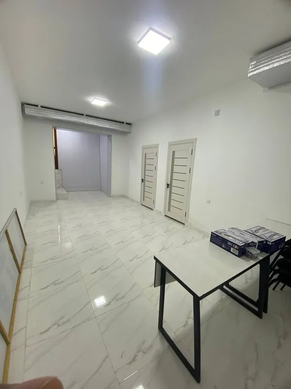 ijara ofis. 1 ni yo'lida.narxini yana kelishamiz. 1