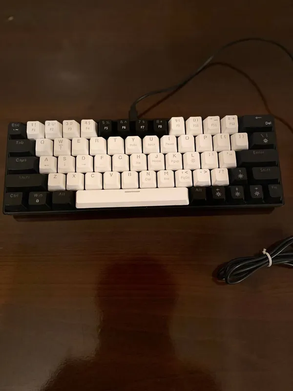 simli Logitech klaviaturasi 3 simli Logitech klaviaturasi 3