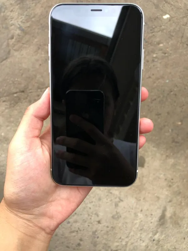 iphone xr ёмкость 67 256гб только корпус алмашган — фото 2