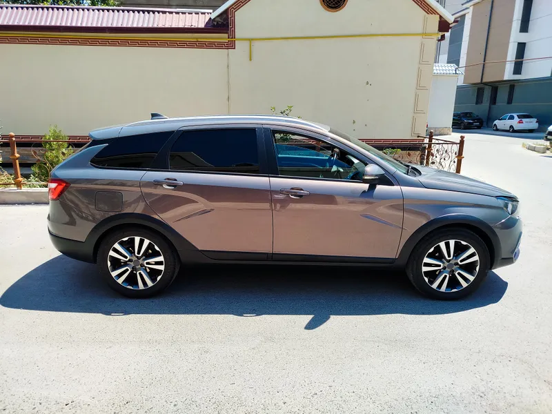 Lada Vesta cross 1.8 — фото 1