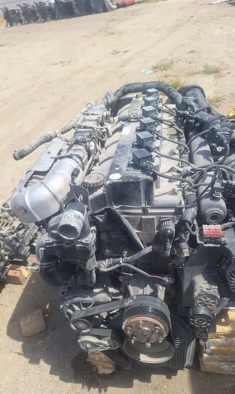 Продаются новые коробка передач ZF 12-ступенчатая, двигатель Cummins, газелевский 540 8