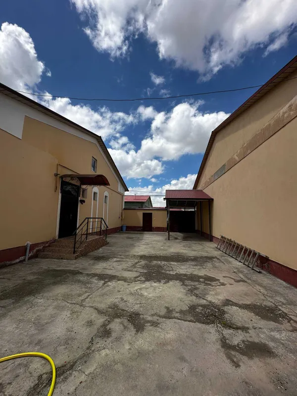 Chutkara kottej sotiladi 2