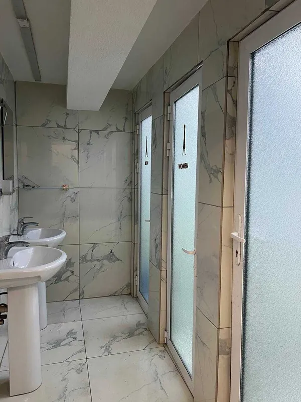 Улица Паркентская.Продам коммерческий обьект 125кв.м. Цоколь.2 линия. — фото 5