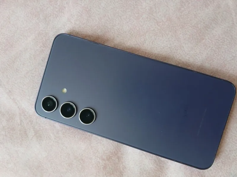 Продаётся Samsung S24 2 Продаётся Samsung S24 2