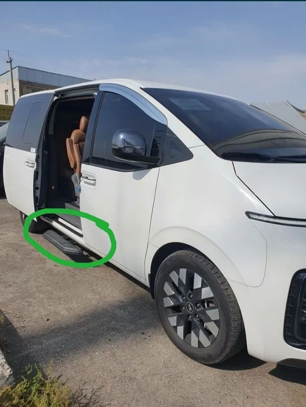 Hyundai Staria podnojka