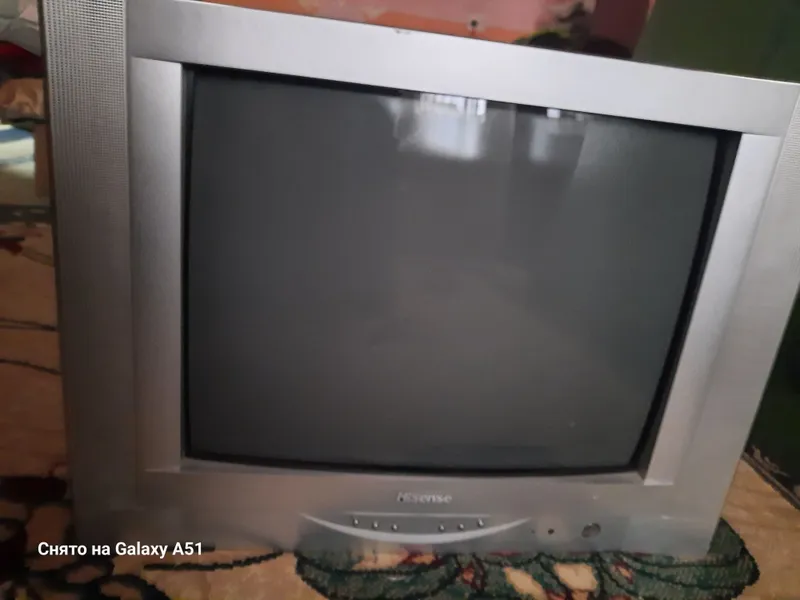 Телевизоры. LG, Hisense — фото 1