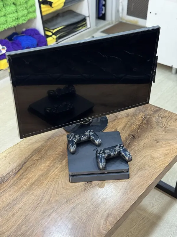 PS4 Slim + Samsung televizor sotiladi