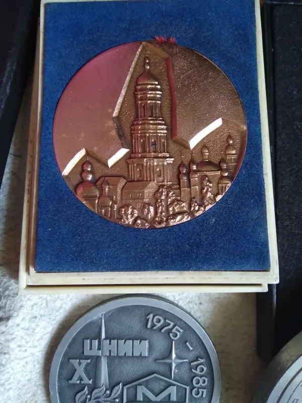 Продам настольные медали. 3 Продам настольные медали. 3